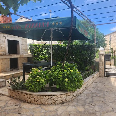Rooms & Studio Villa Tatjana ซูเปตาร์ ภายนอก รูปภาพ