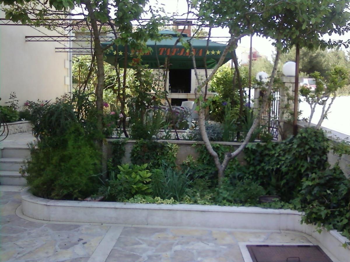 Rooms & Studio Villa Tatjana ซูเปตาร์ ภายนอก รูปภาพ