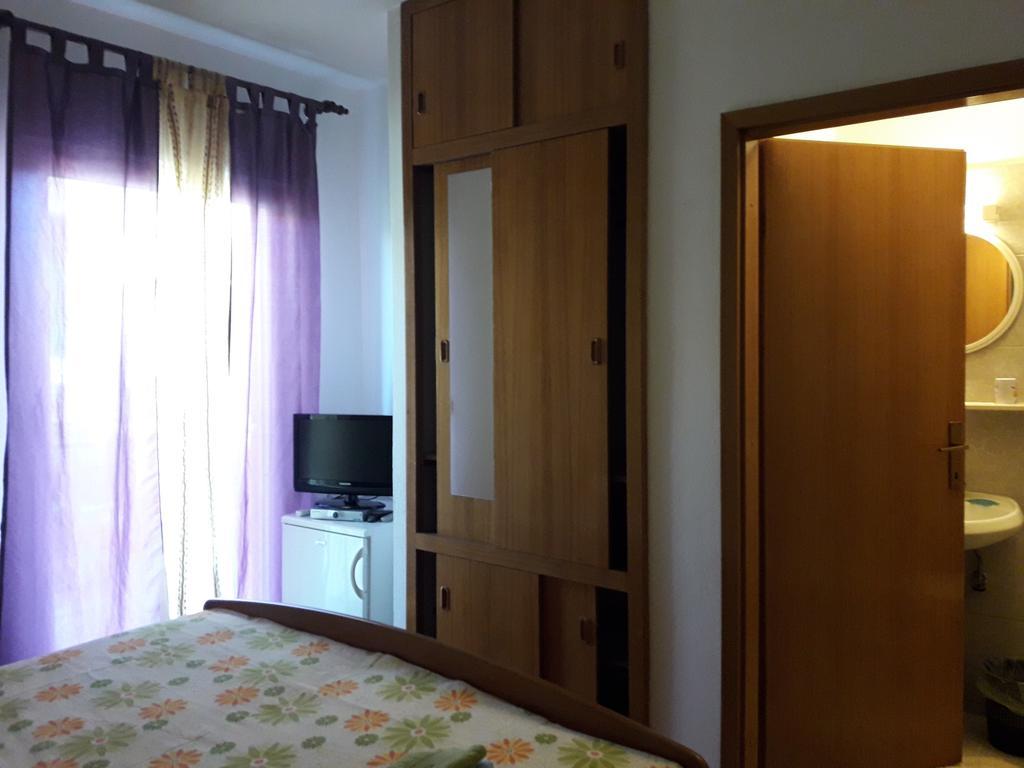 Rooms & Studio Villa Tatjana ซูเปตาร์ ภายนอก รูปภาพ