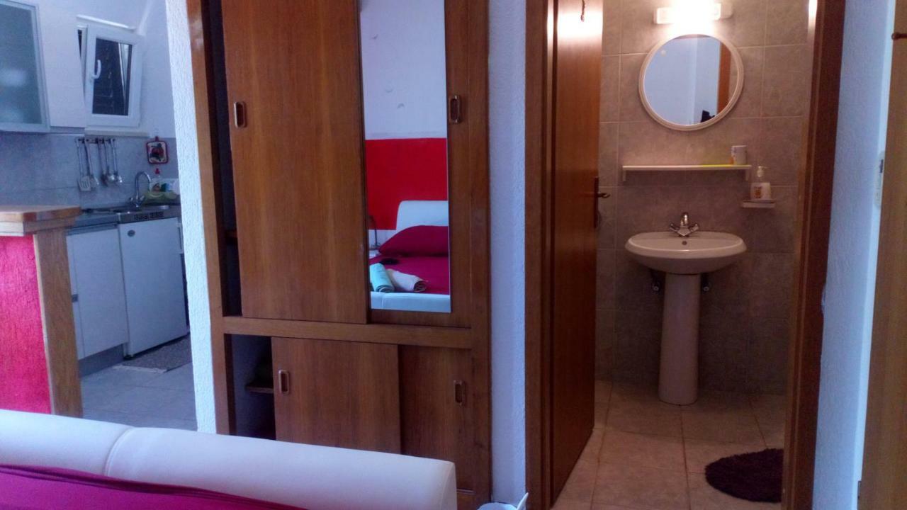 Rooms & Studio Villa Tatjana ซูเปตาร์ ภายนอก รูปภาพ